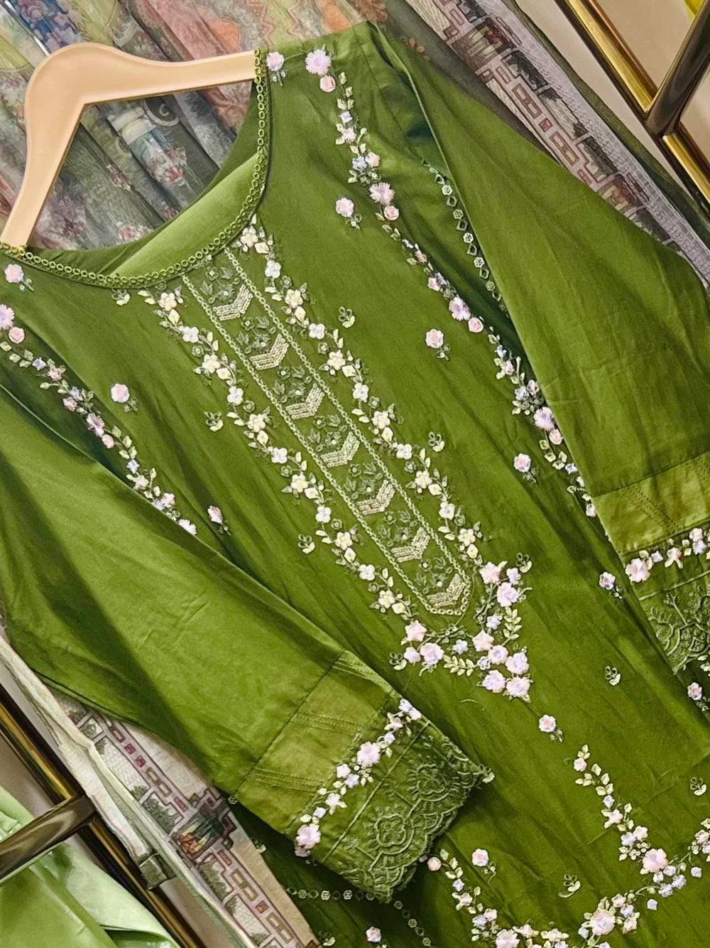 fe-ctn 112 3Pcs Embroidered Cotton suit - Fabric Emporium Official