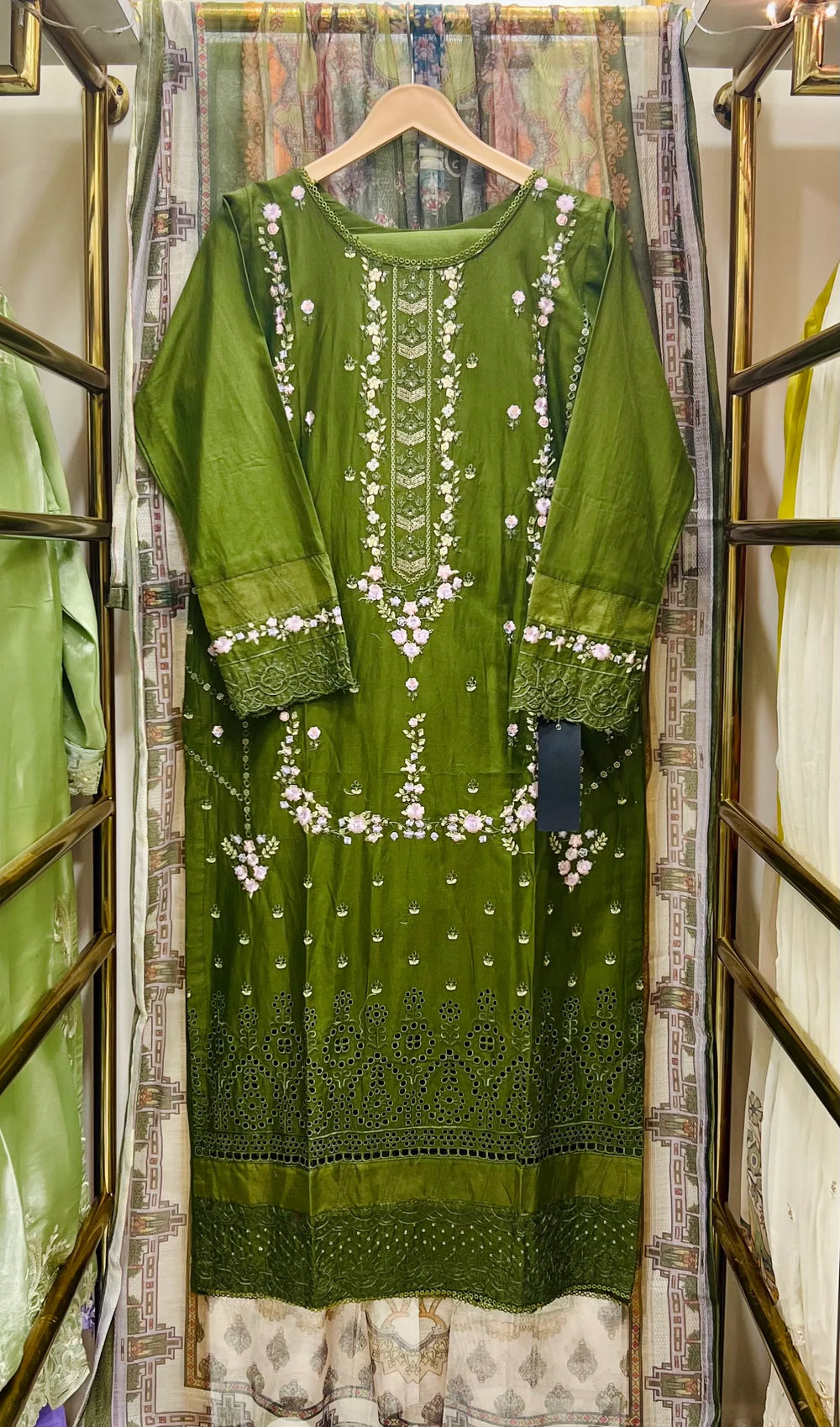 fe-ctn 112 3Pcs Embroidered Cotton suit - Fabric Emporium Official
