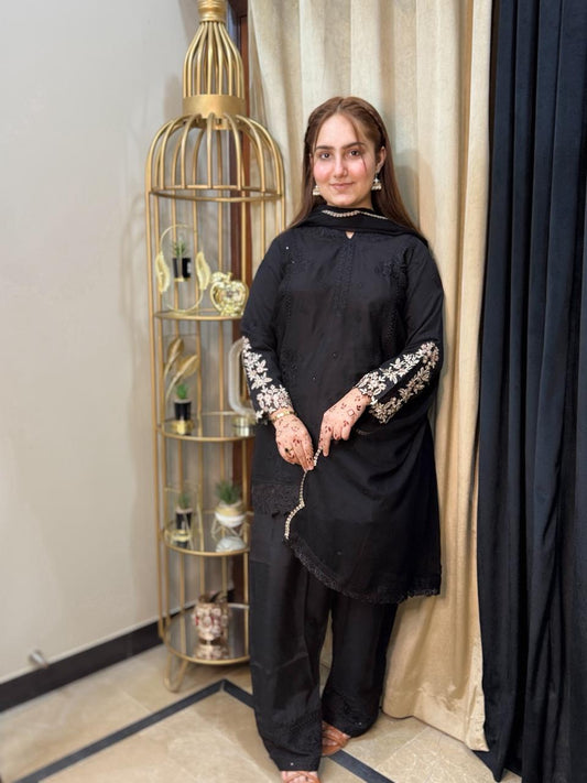 Festive Royale – Siyah Sultana | Black Farshi Shalwar 3-Piece Suit