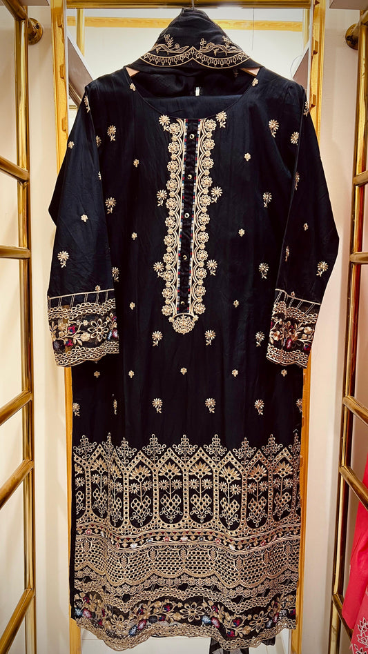 Elaya Black– Embroidered Cotton 3-Piece Suit with Chiffon Dupatta