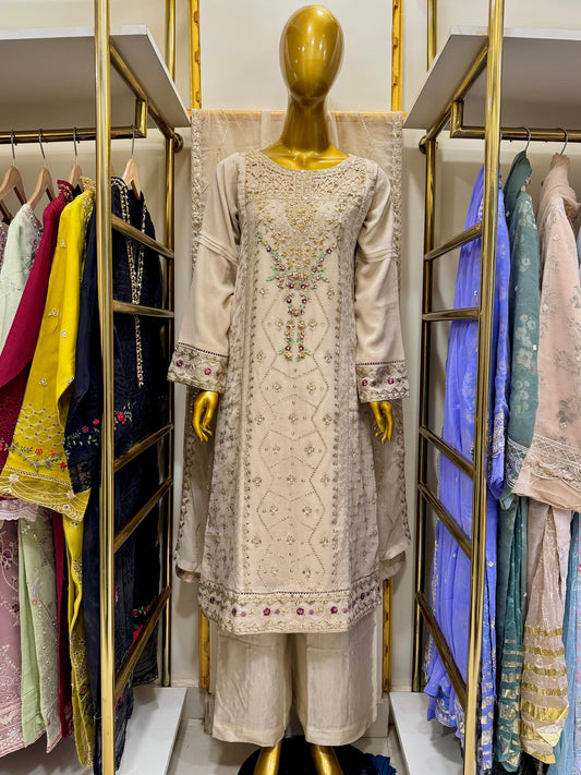 3Pcs Embroidered Chiffon Suit - Fabric Emporium Official