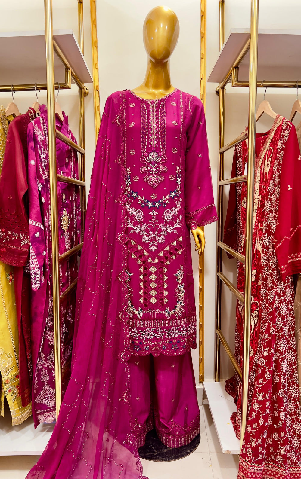 FE567 3Pcs Embroidered Chiffon Suit - Fabric Emporium Official