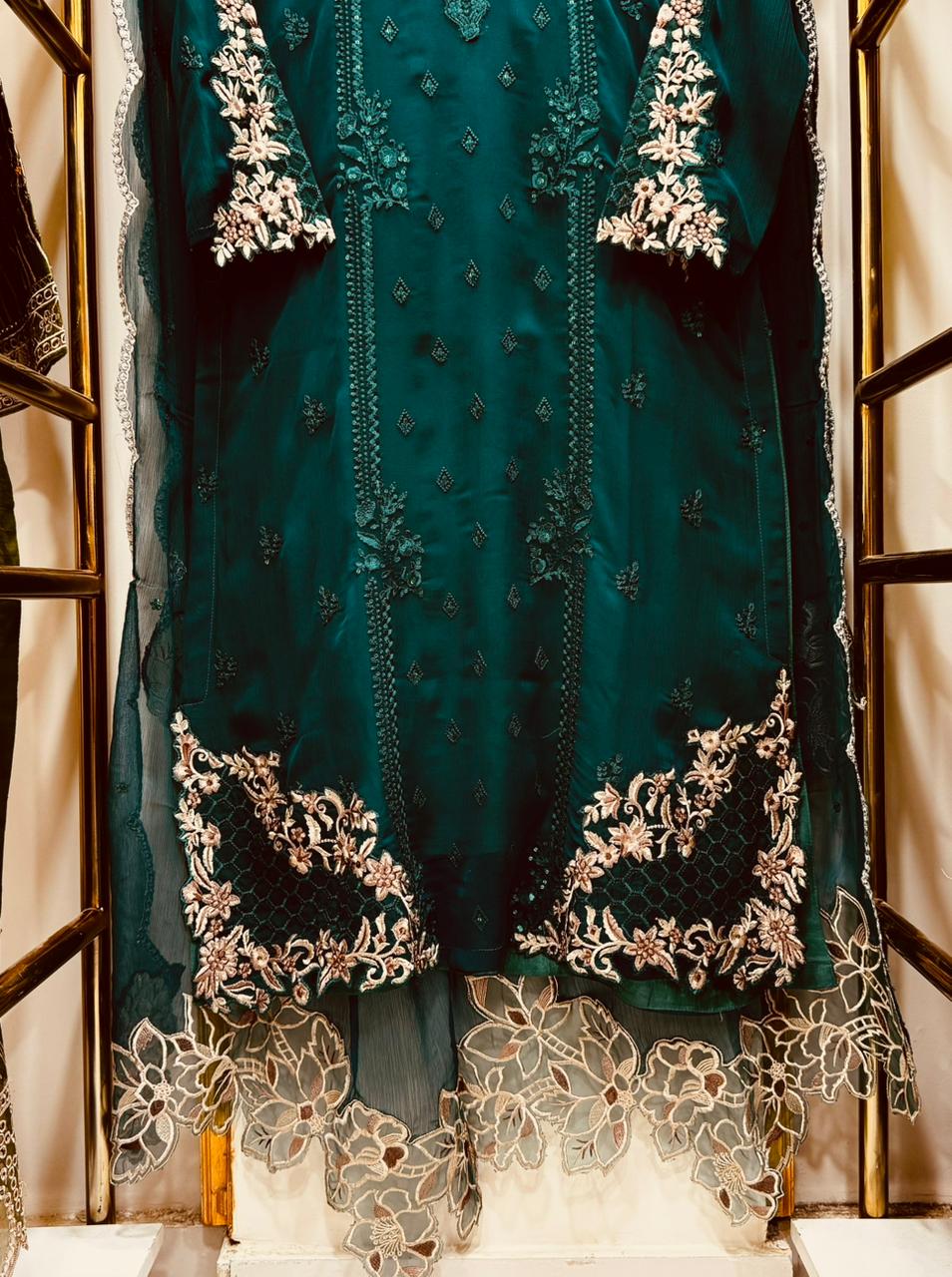 Dhagha Kari – 3Pcs Embroidered Suit | Luxury Threadwork Collection