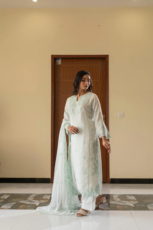 Zareen Noor – Embroidered Chiffon Festive Pret 3PC Suit
