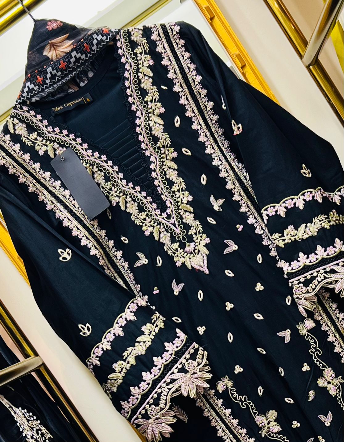 Siyah Élite – Black Embroidered Cotton 3 Piece Suit with Chiffon Dupatta