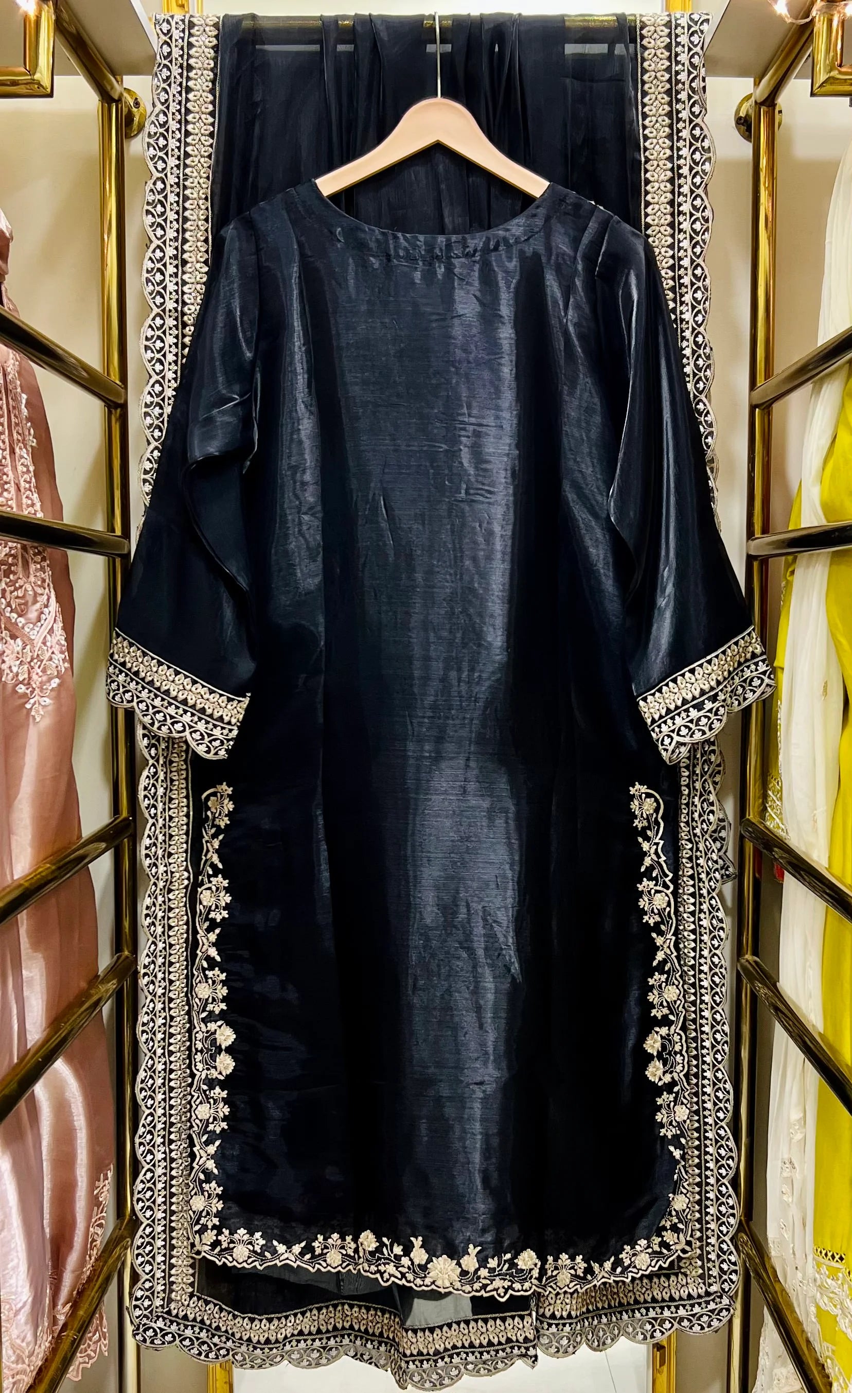 FENPS-11  Lava Siik Embroided 3pcs Suit