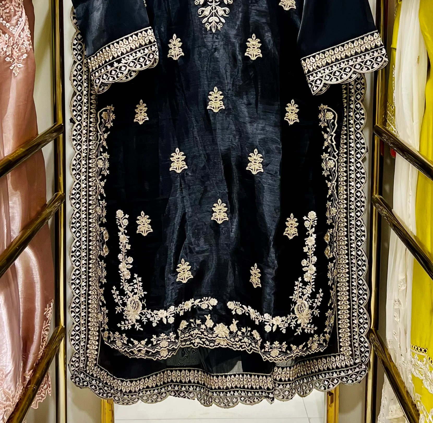 FENPS-11  Lava Siik Embroided 3pcs Suit