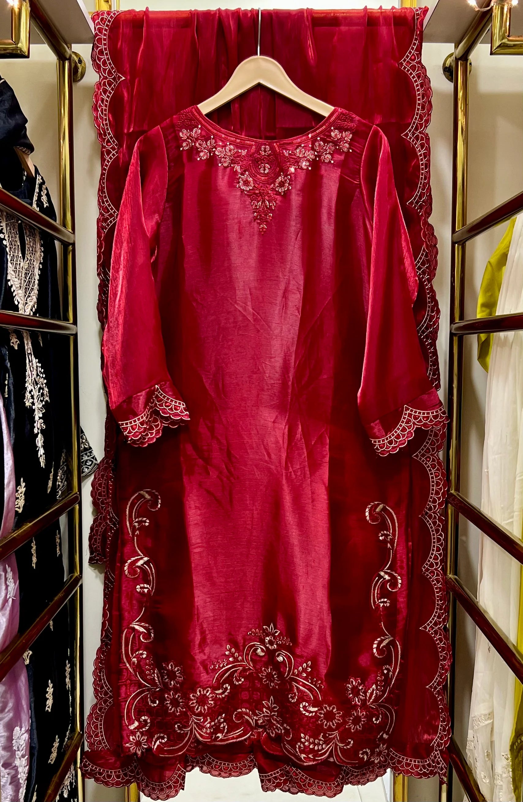 FENPS-13  Lava Siik Embroided 3pcs Suit