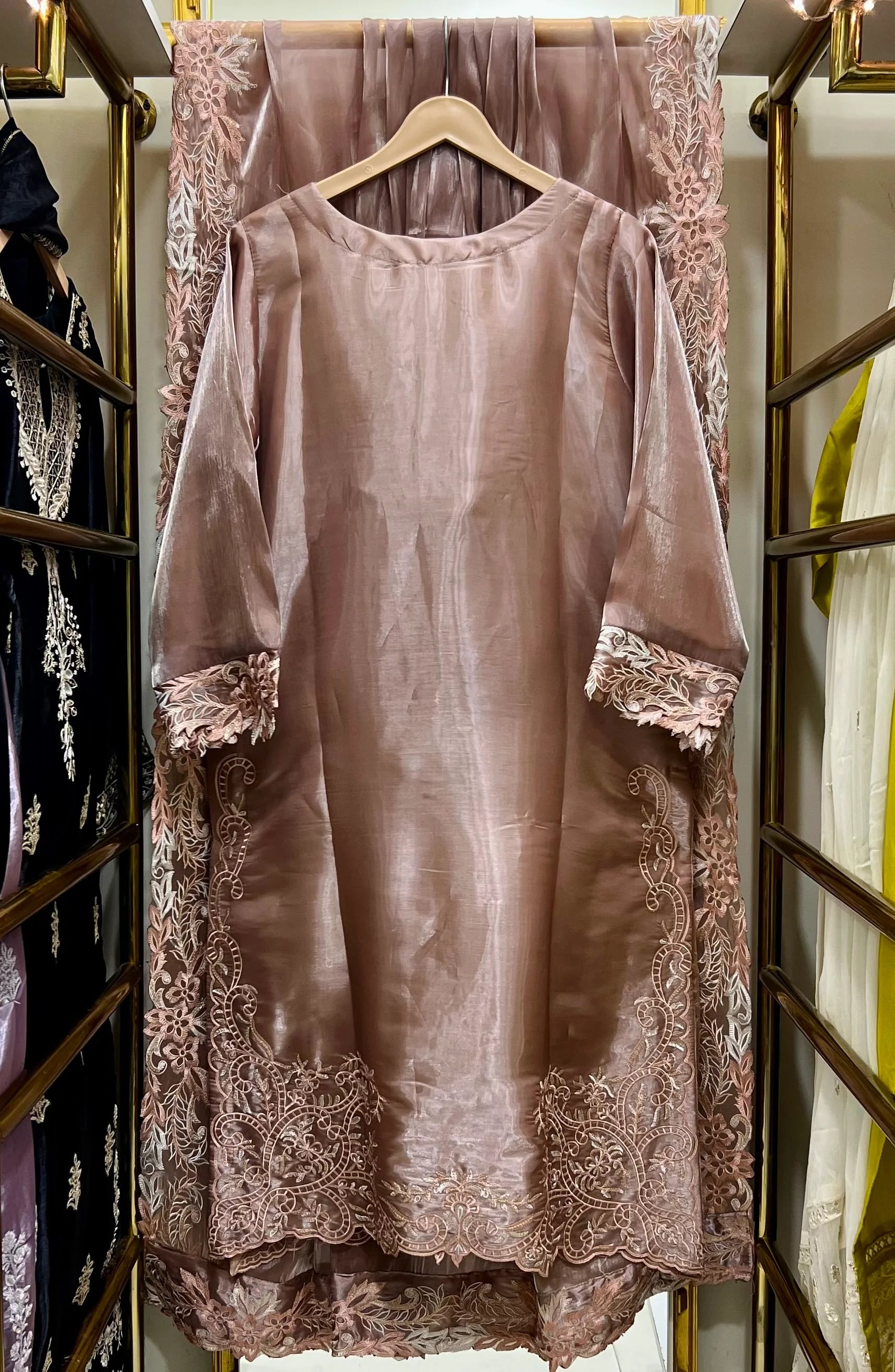 FENPS-15  Lava Siik Embroided 3pcs Suit