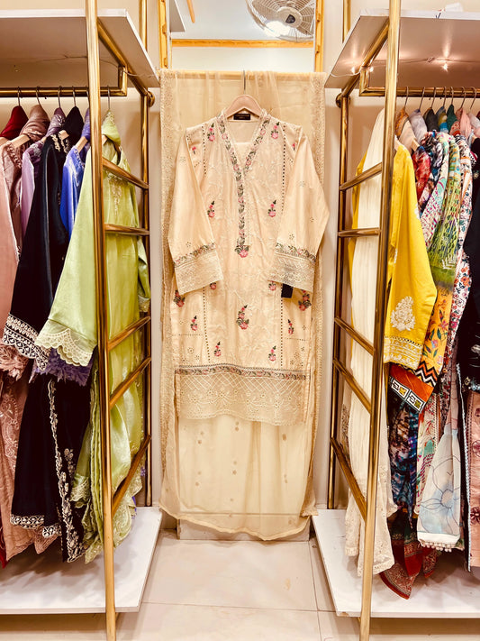Nooré Écru – Embroidered Cotton 3 Piece Suit with Chiffon Dupatta