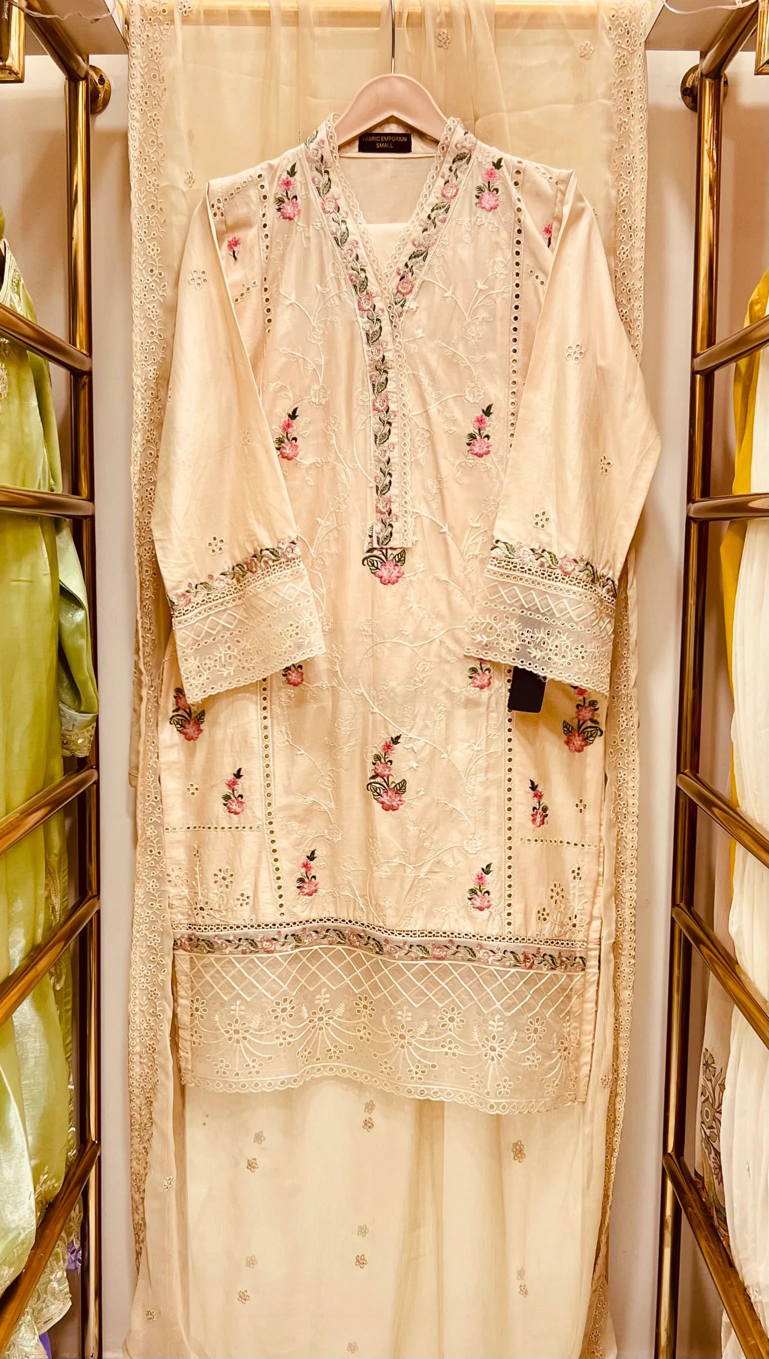 Nooré Écru – Embroidered Cotton 3 Piece Suit with Chiffon Dupatta