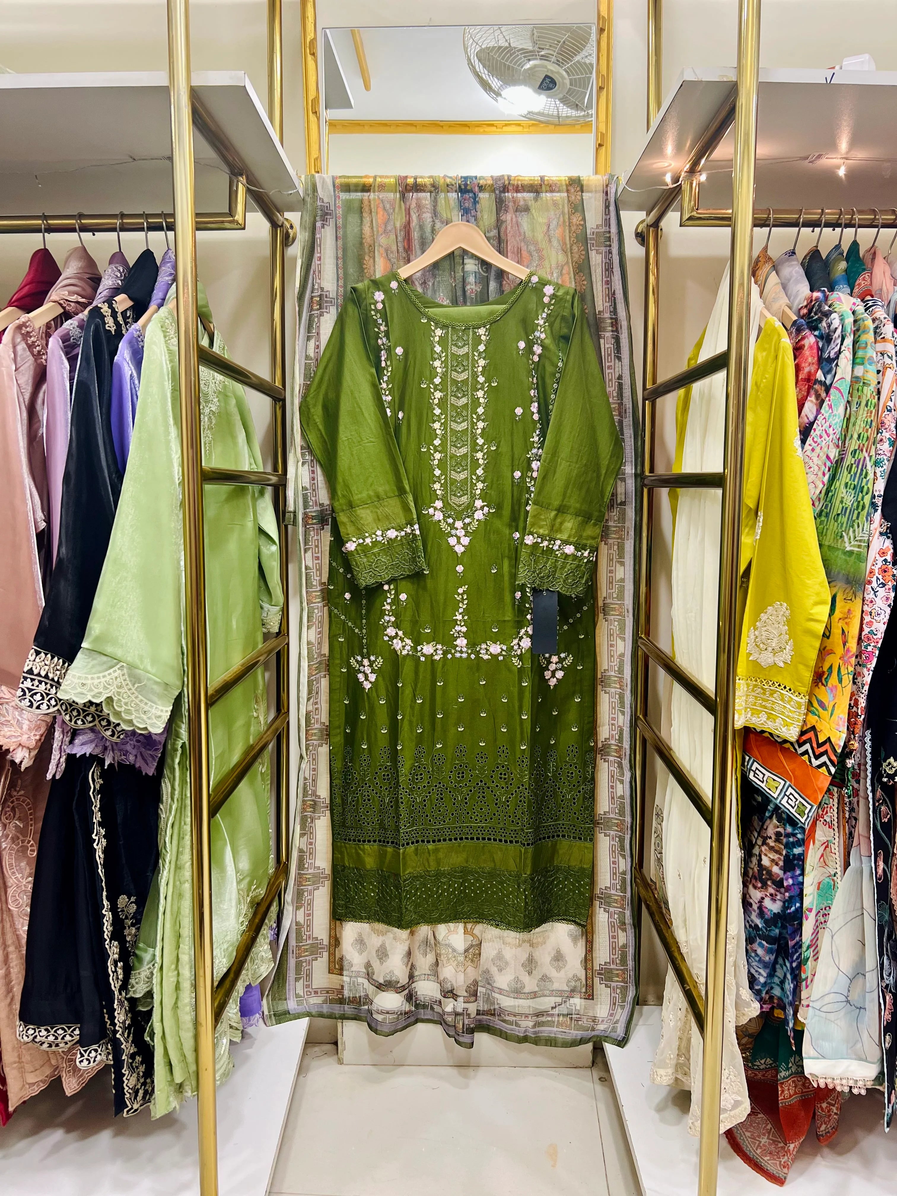 fe-ctn 112 3Pcs Embroidered Cotton suit - Fabric Emporium Official