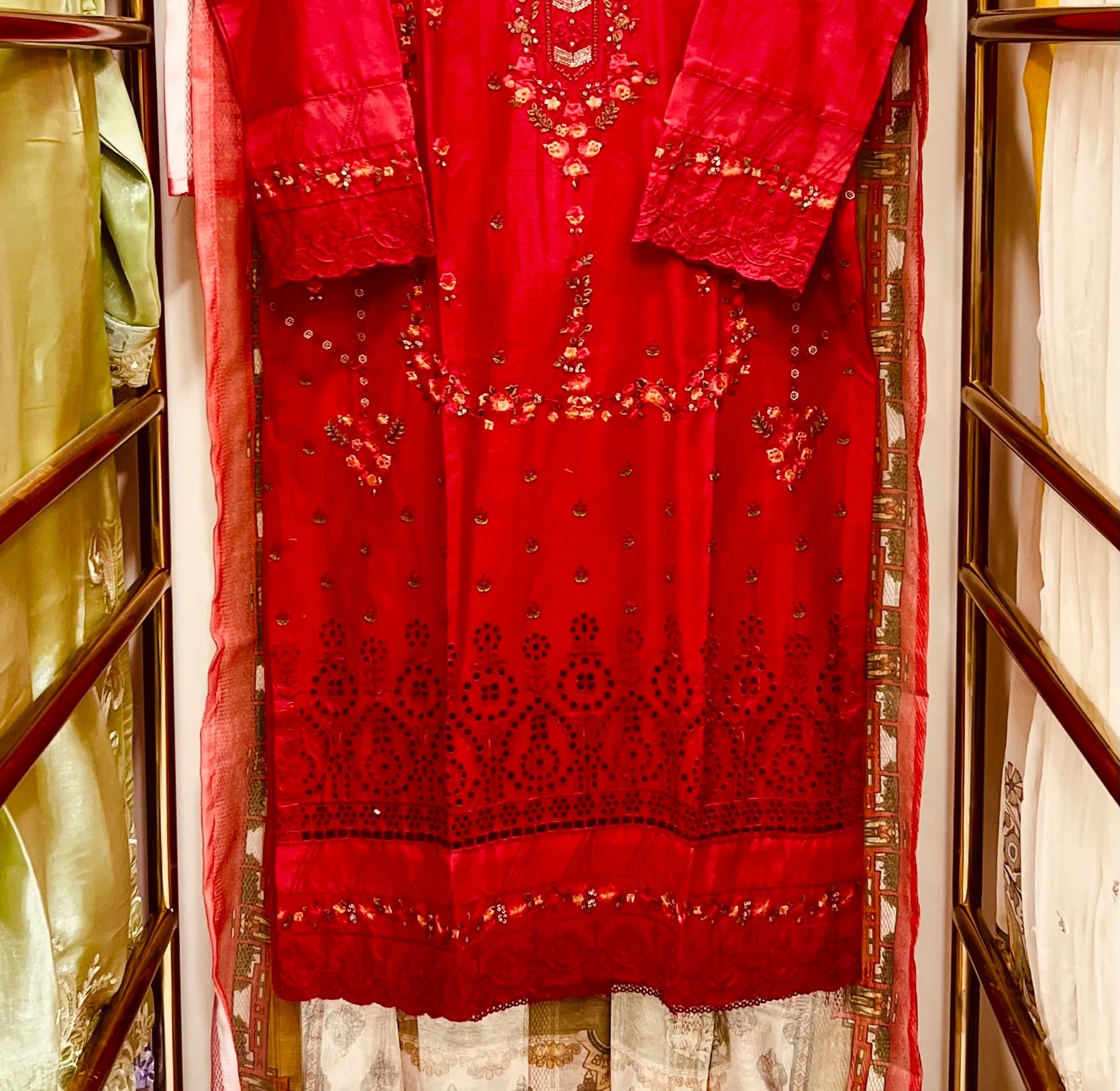 fe-ctn 112 3Pcs Embroidered Cotton suit - Fabric Emporium Official