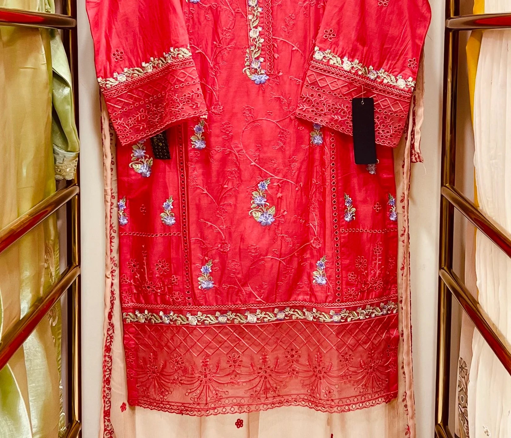Rouge Élitaire – Embroidered Cotton 3 Piece Suit with Chiffon Dupatta