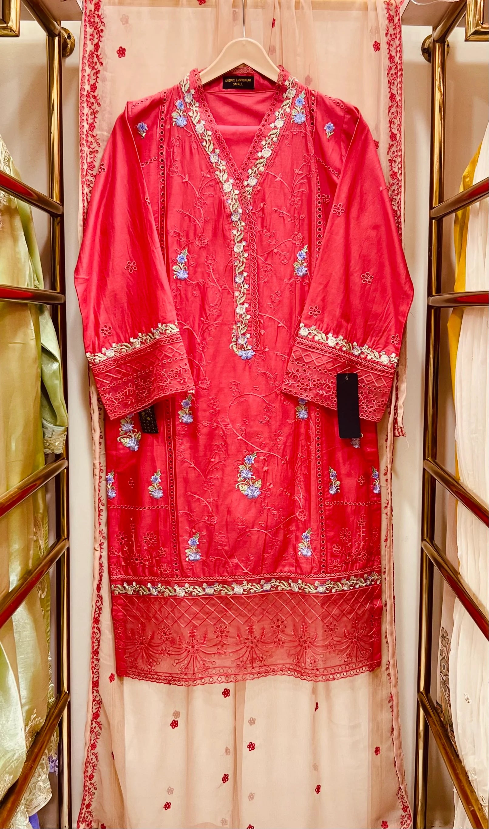 Rouge Élitaire – Embroidered Cotton 3 Piece Suit with Chiffon Dupatta