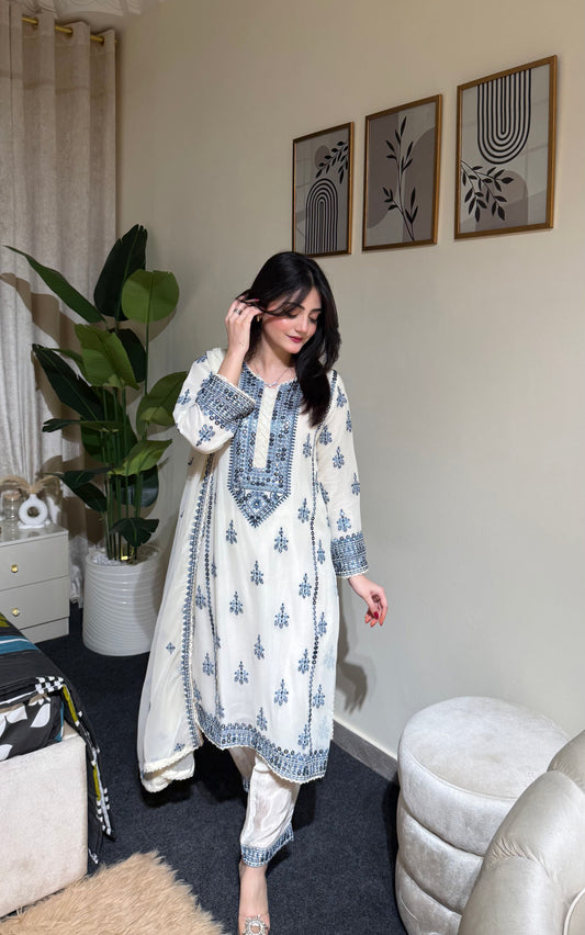 White Elegance – Embroidered Chiffon 3PC Suit