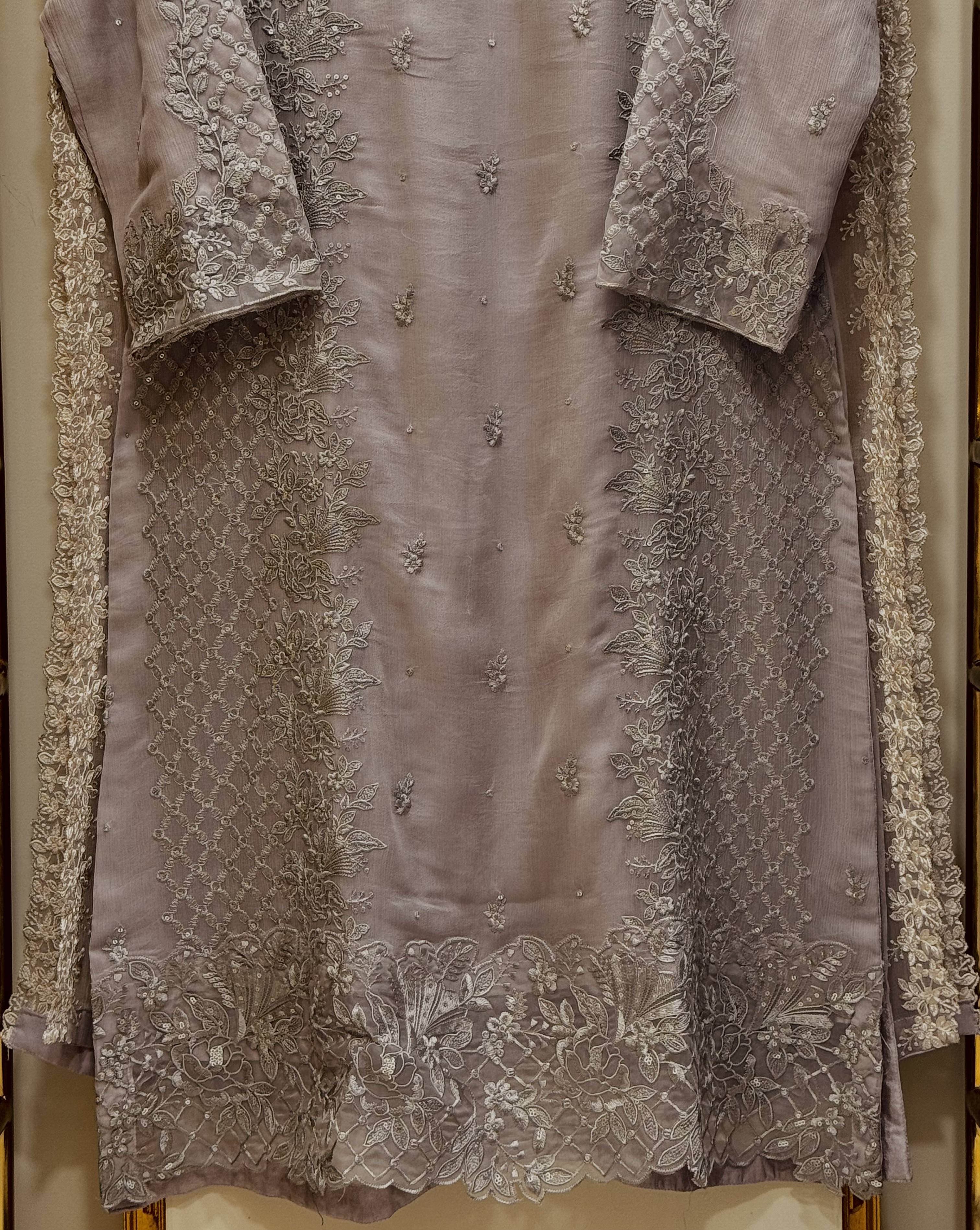 Dhagha Kari – 3Pcs Embroidered Suit | Luxury Threadwork Collection