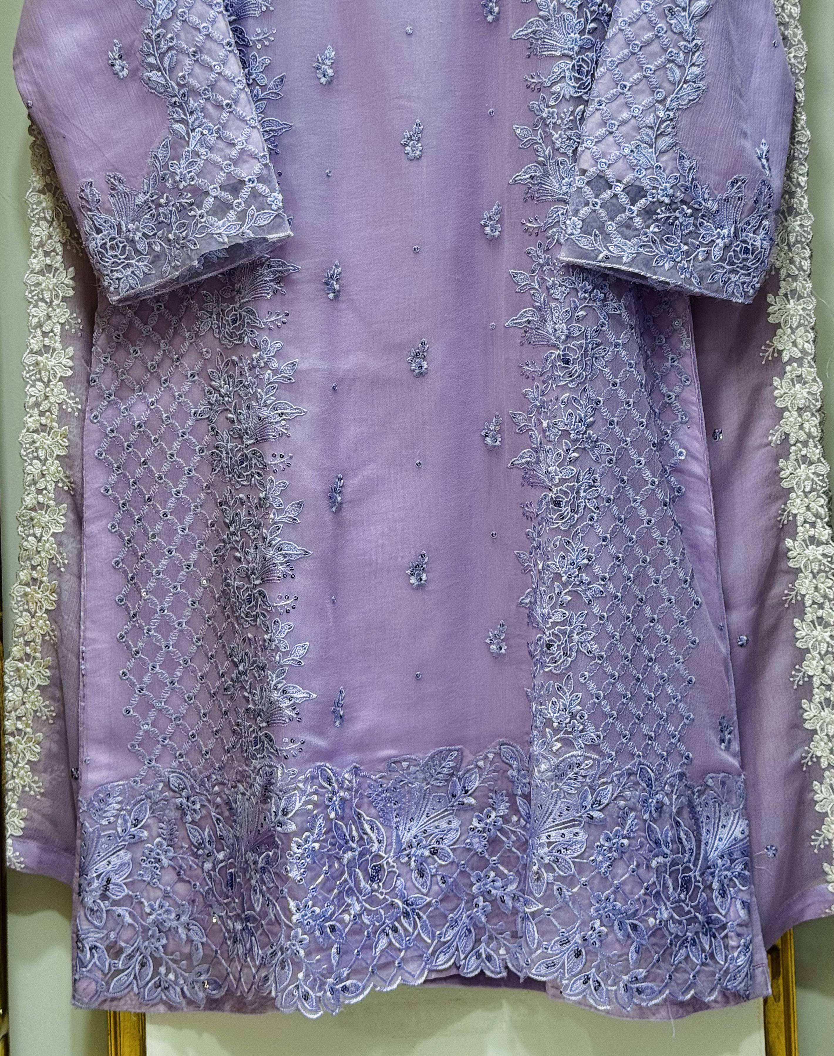 Dhagha Kari – 3Pcs Embroidered Suit | Luxury Threadwork Collection