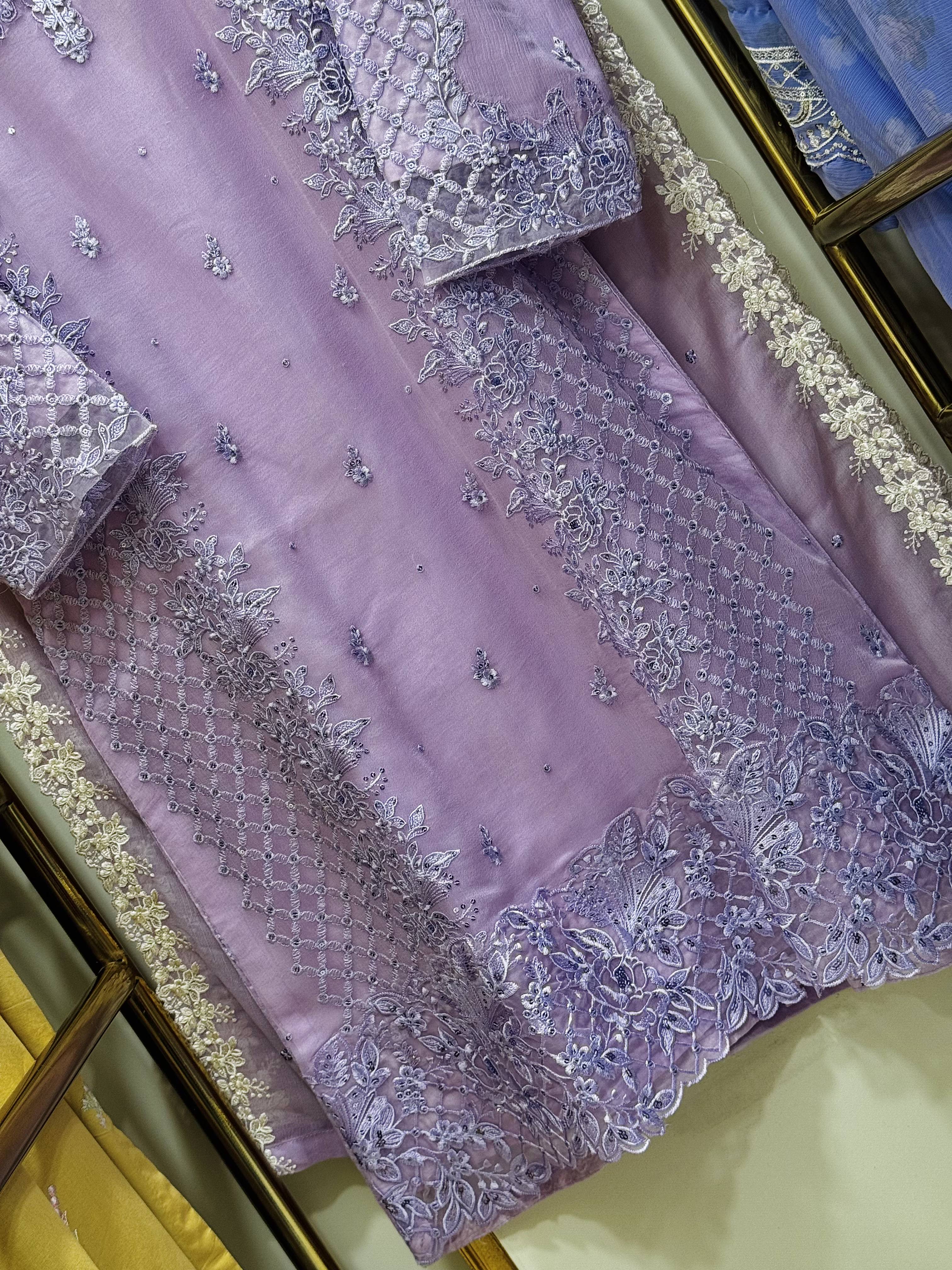 Dhagha Kari – 3Pcs Embroidered Suit | Luxury Threadwork Collection