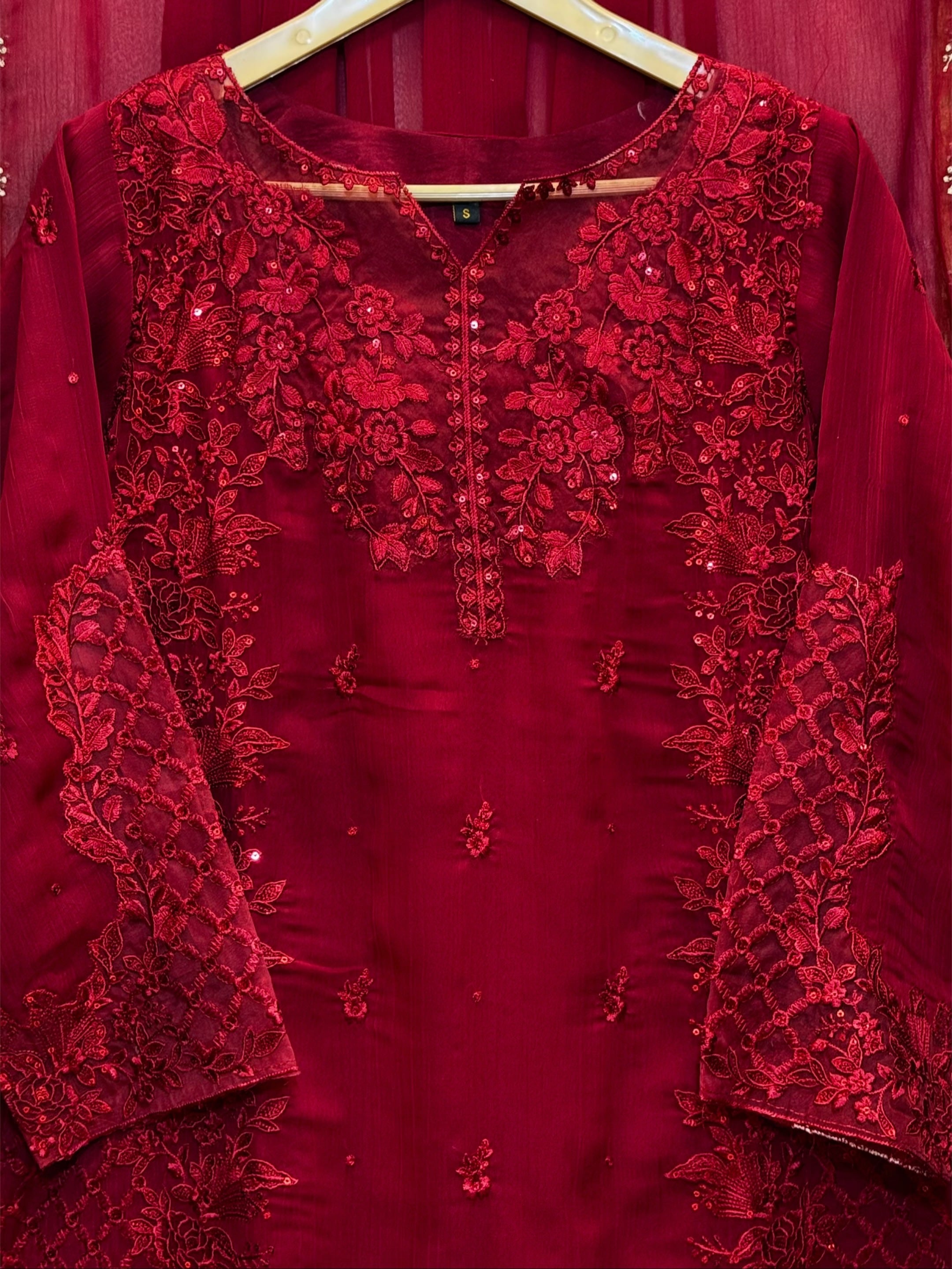 Dhagha Kari – 3Pcs Embroidered Suit | Luxury Threadwork Collection