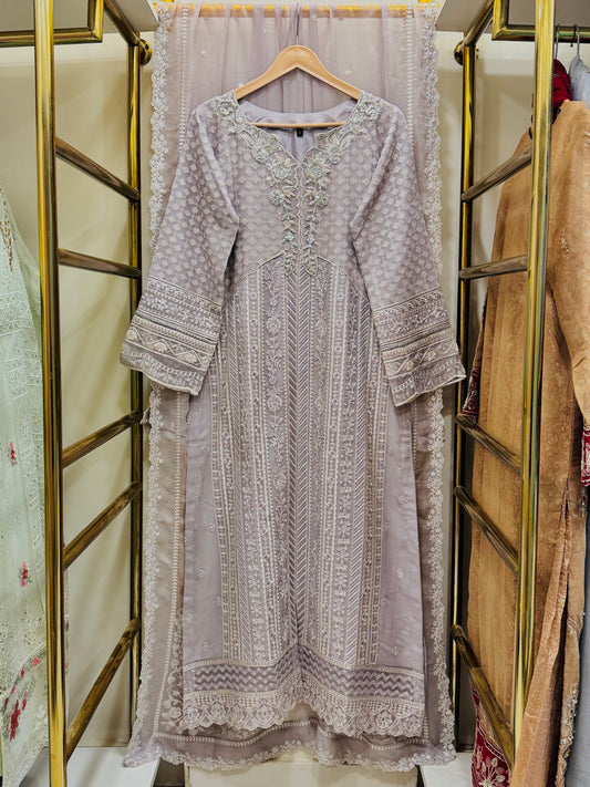 FE-1121  Dhagha Kari – Luxury Embroided & Handcrafted 3-Piece Suit