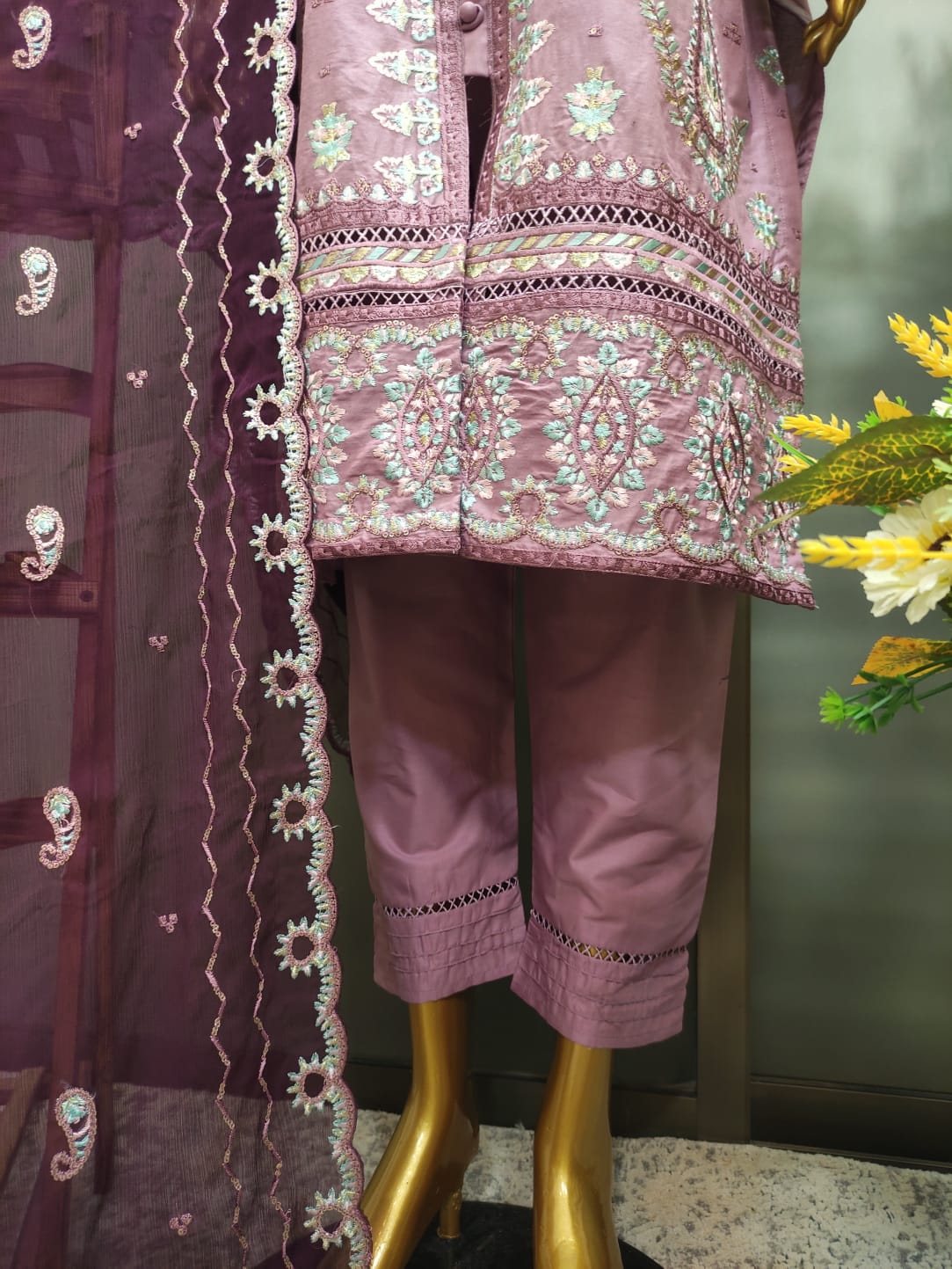 FEFRG-1112 3Pcs Embroidered Cotton suit