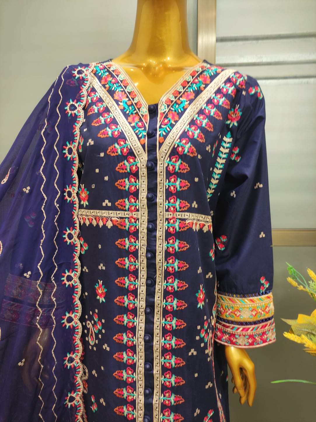 FEFRG-1112 3Pcs Embroidered Cotton suit