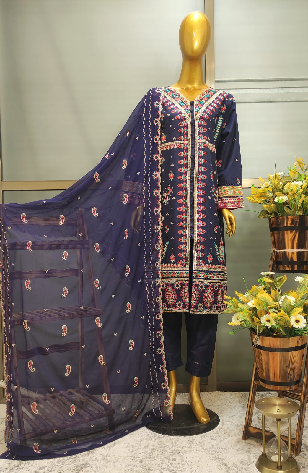 FEFRG-1112 3Pcs Embroidered Cotton suit
