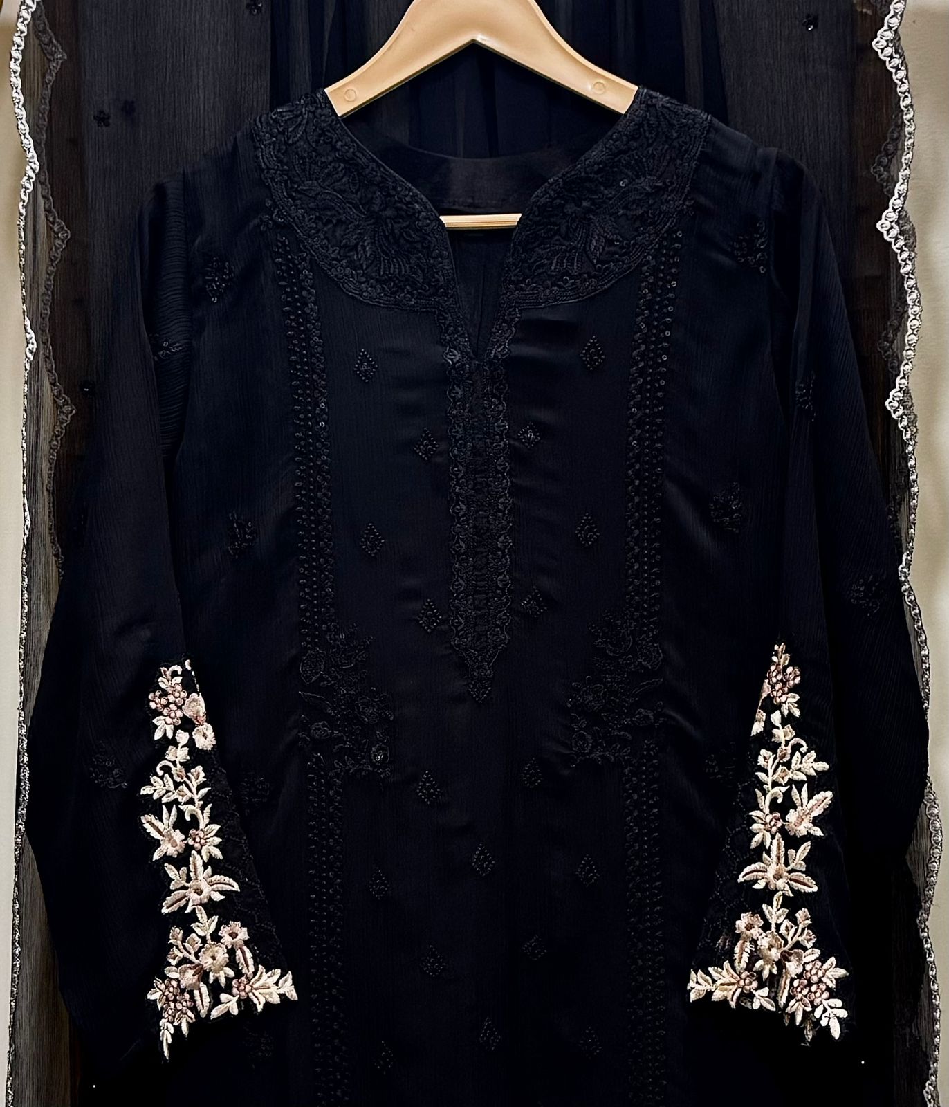 Dhagha Kari – 3Pcs Embroidered Suit | Luxury Threadwork Collection